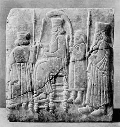 Fig. 4 (bottom). A king surrounded by courtiers, "Iranian."