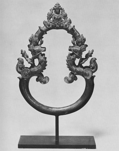 Khymer bronze palanquin pole guide. Eleventh Century.