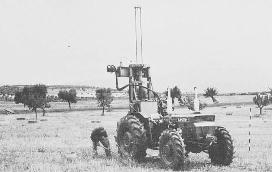 Tractor-mounted Mobile B-30 drill used in the 1968 season. 