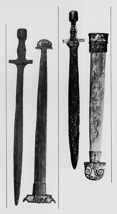 Sword from the necropolis of Alfedena. Sword from Campovalano.