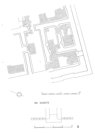 Plan of Kassite building in WA. Below, detail showing how wallfaces were cutback for a new veneer, and platform of bricks laid down in rooms. 
