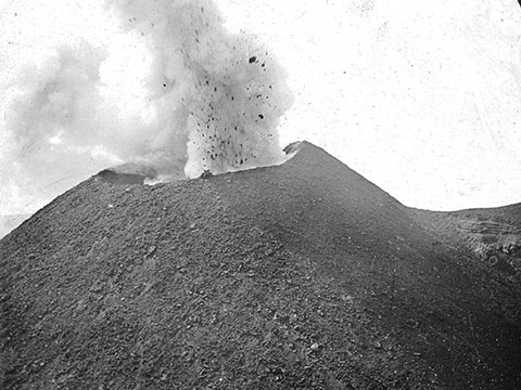 Pompeii Lecture Series: Mount Vesuvius in Human History thumbnail.